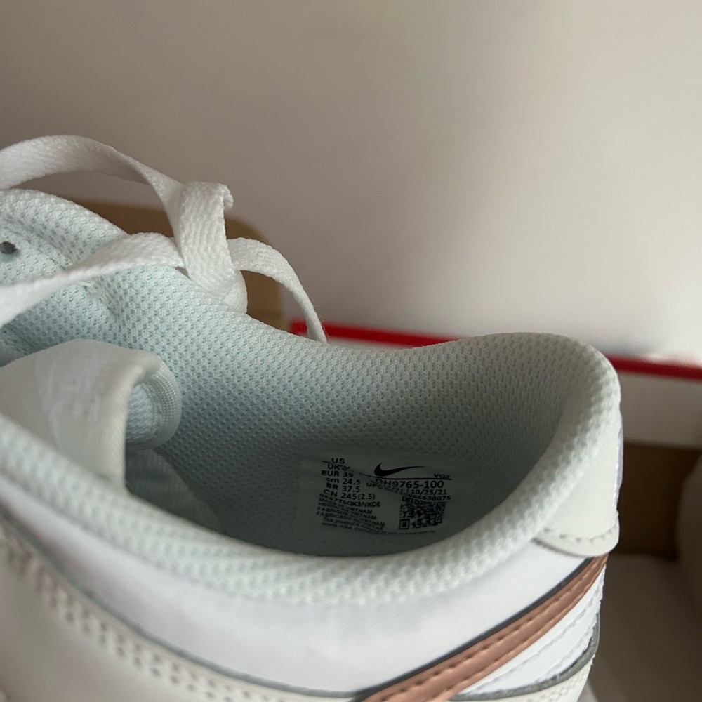 Nike Dunk low Size Us6.5Y/Eu39 - Picture 10 of 10